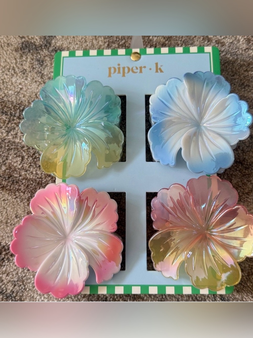 NWT Piper k Set of FOUR Hibiscus Flower Hair claw Clips